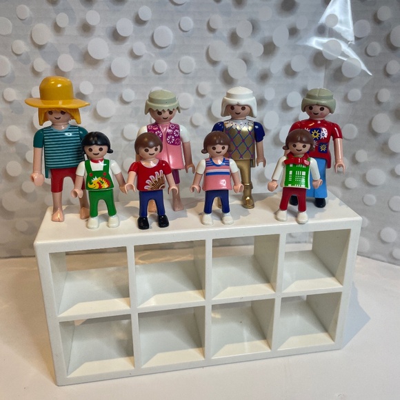 Colourful 🦔🌼Playmobil lot - 8 figures - Picture 1 of 4